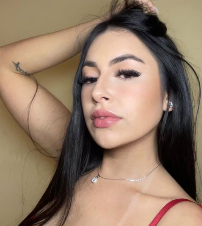 NOVEDAD ,latina fiestera y sexy
