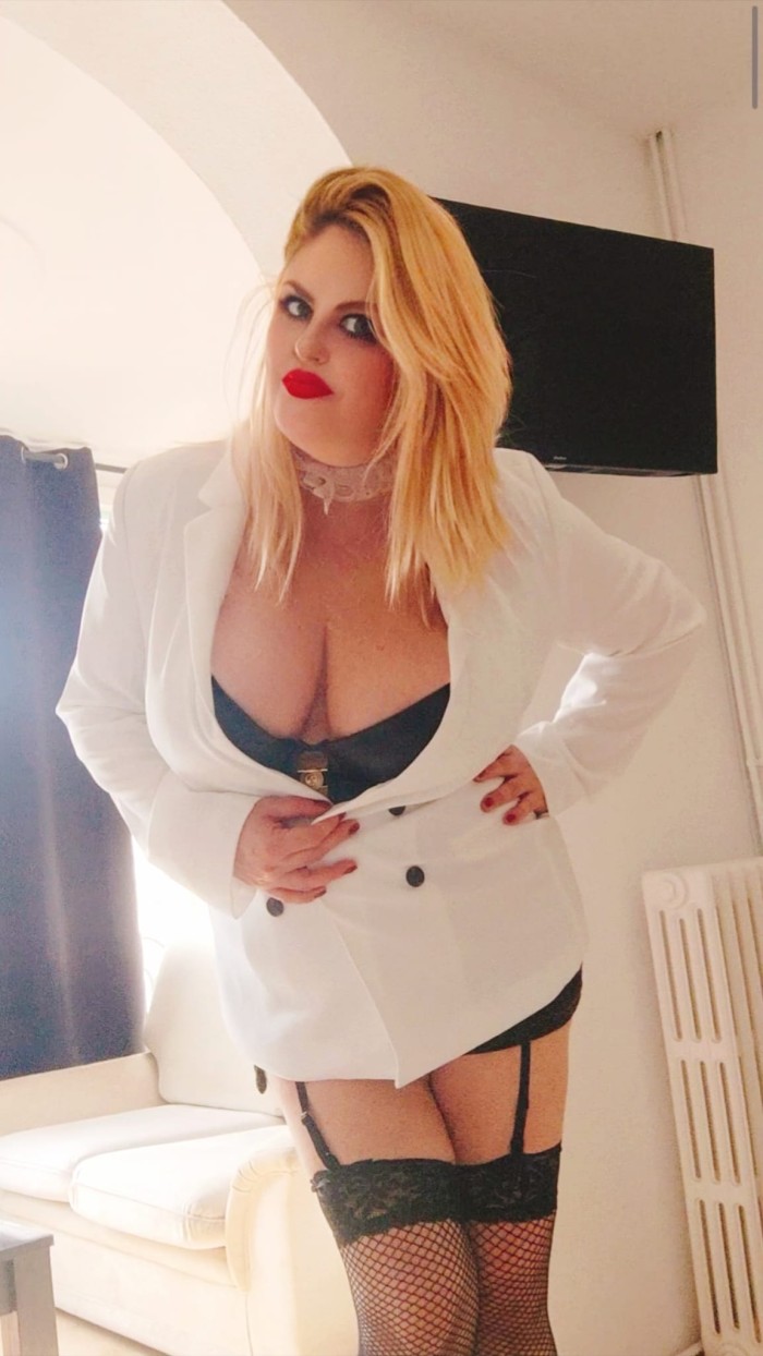 Masaje erótico y algo más… Muy sensual!