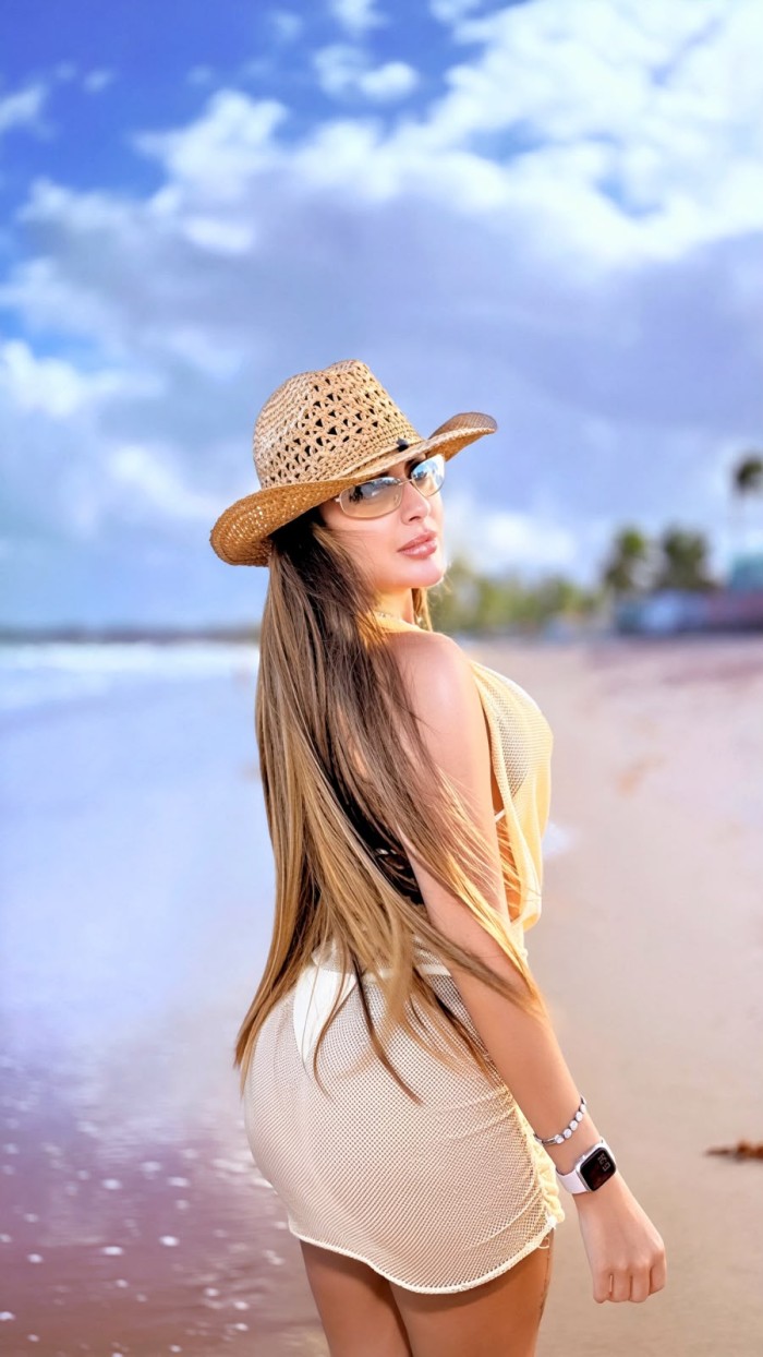 DIOSA FIESTERA BRASILEÑA DE LUJO CON GANAS DE SEXO