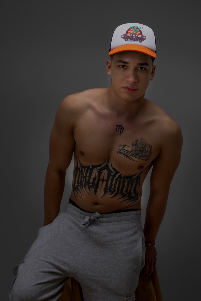 NOVEDAD JOVEN COLOMBIANO CUERPAZO, CAÑERO, ACTIVO, 24H BILBAO