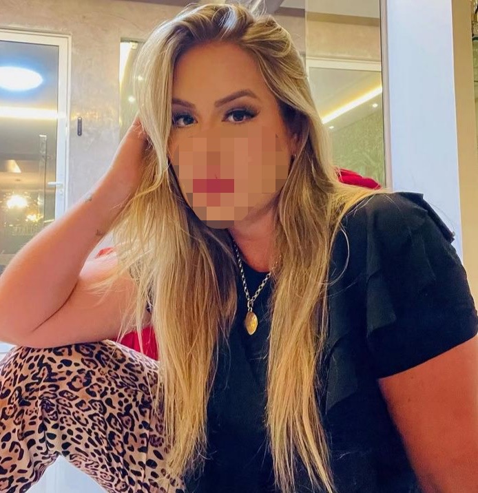 SOY LO QUE VES, RUBIA GUAPIMA SIN ENGAÑO