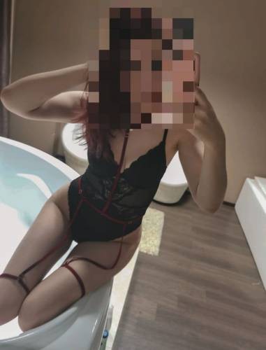 UNA DULCE MUÑECA ! Y MUY FOGOSA