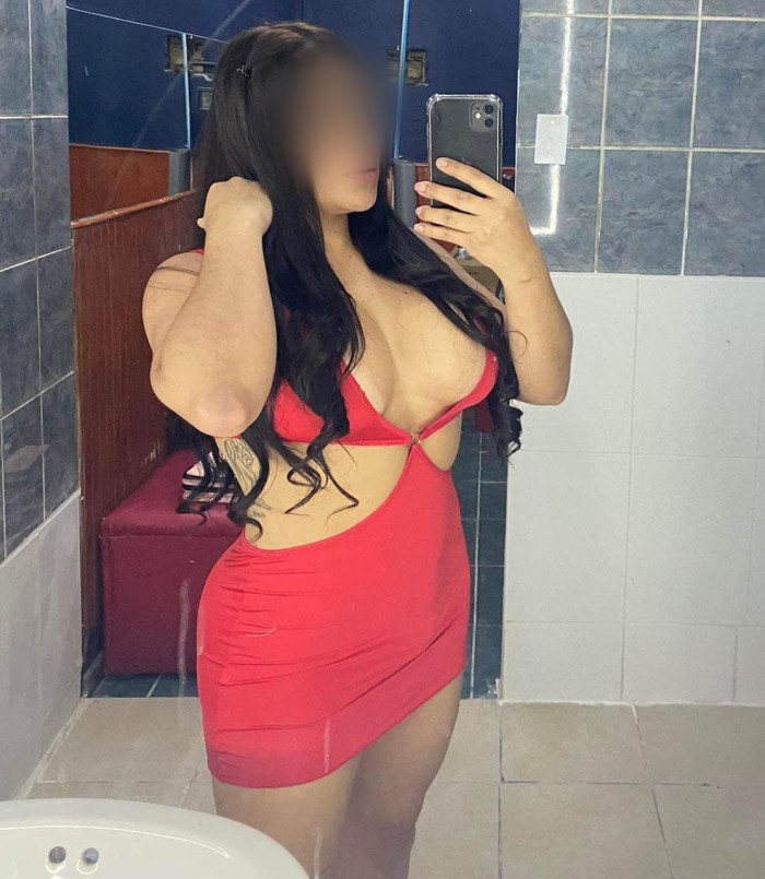 SOY UNA CHICA COMPLETA, CALIENTE, SEXY, COMPLACIEN