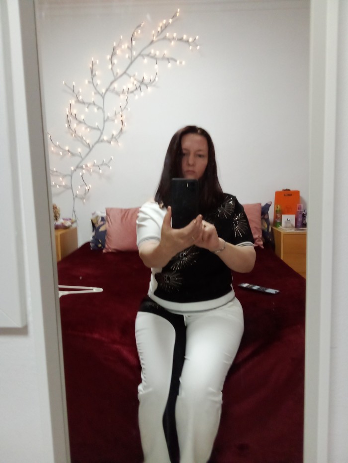 TU CHICA TRAVIESA ELENA