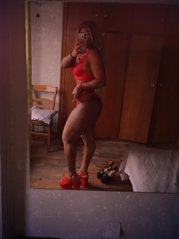 CALIENTE, ATREVIDA Y JUGUETONA LATINA, 615452079