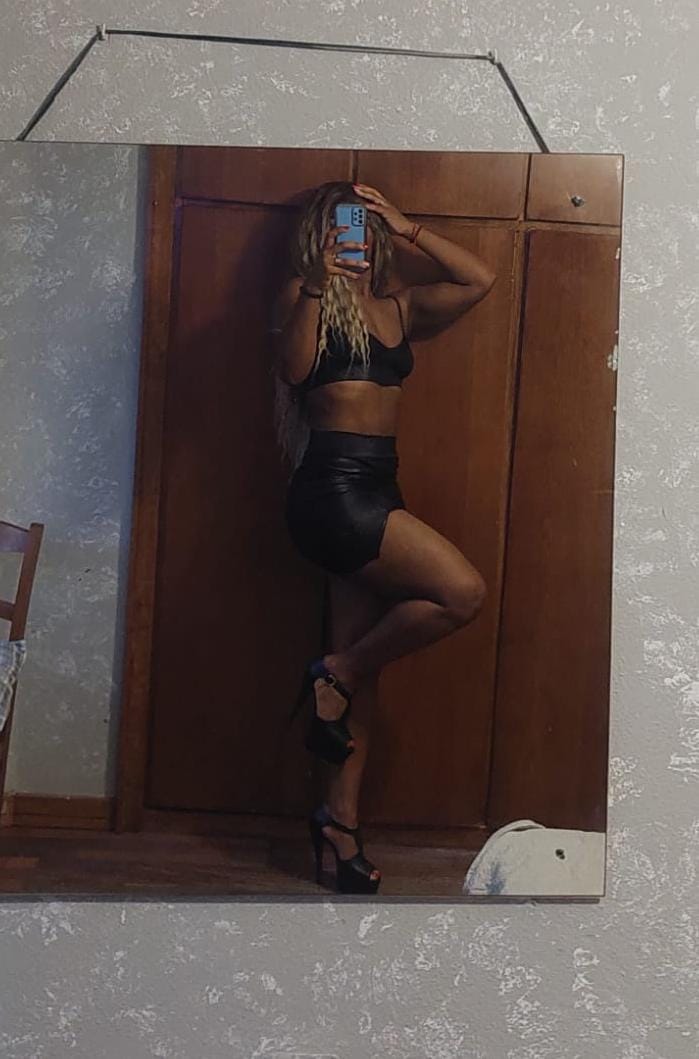 CALIENTE, ATREVIDA Y JUGUETONA LATINA, 615452079