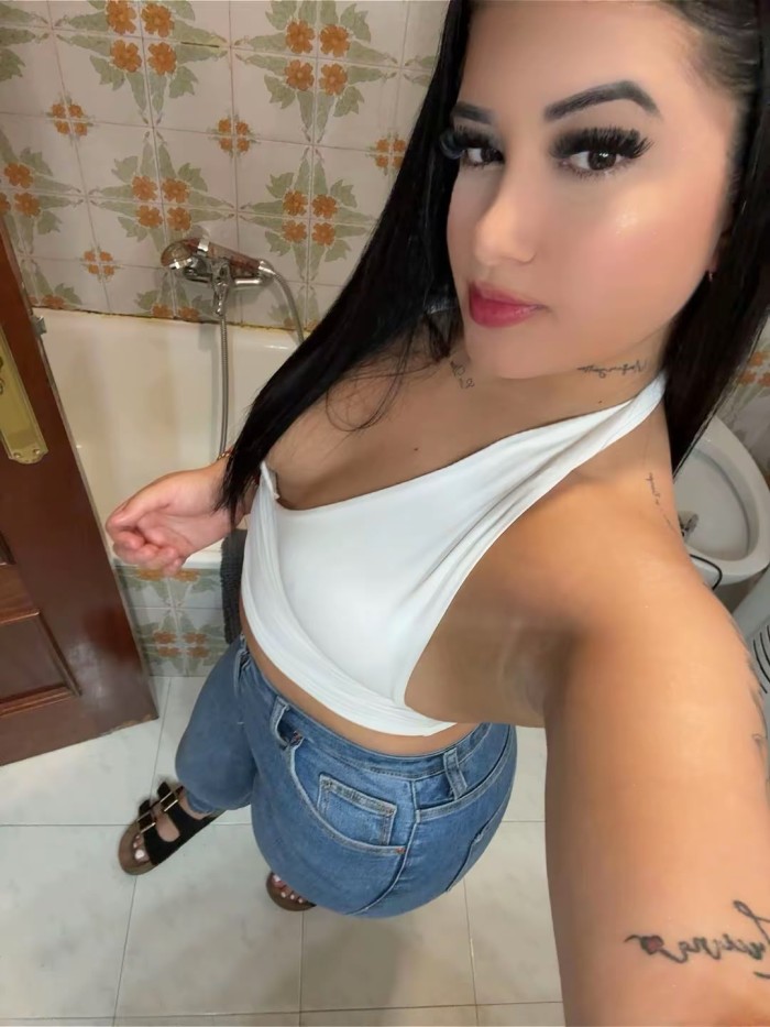 CHICA MUY ARDIENTE POR MALILLA