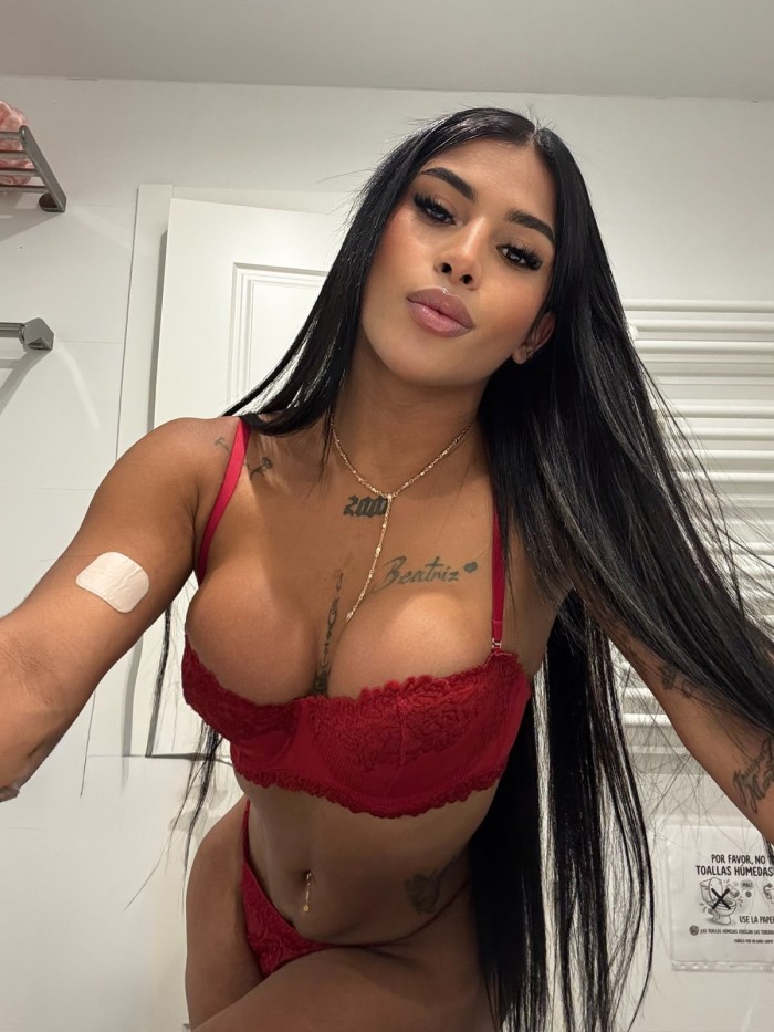 664421878 Gianna REINA EXQUISITA Y SENSUAL