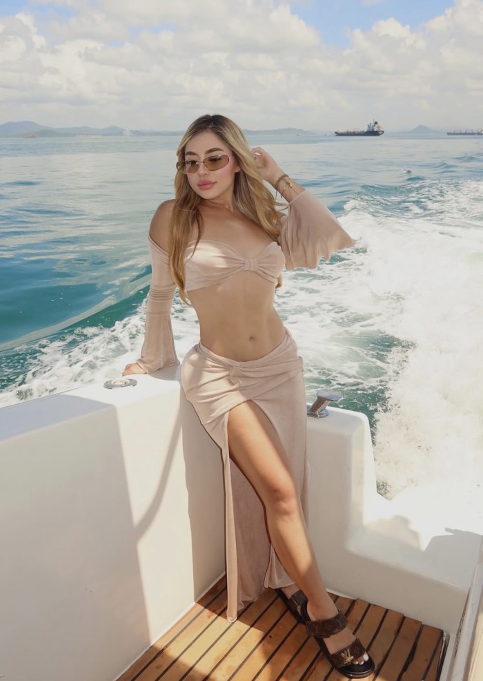 SOY MARIANA DE 19 AÑOS ENCANTADORA DULCE CARIÑOSA