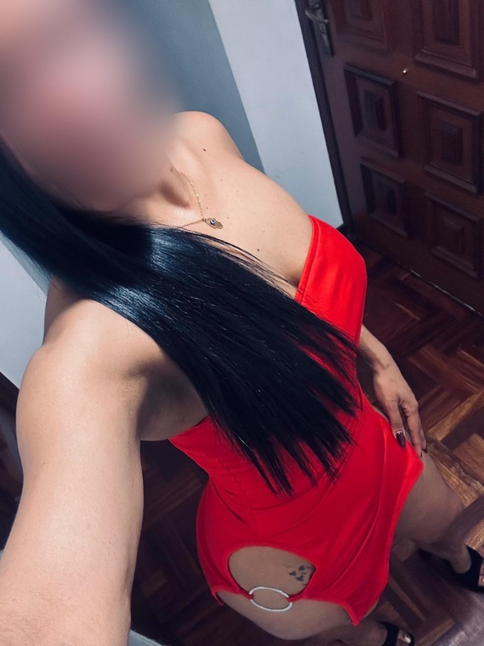 DELICIOSA IMPLICADA CACHONDA DESEOSA DE PLACER