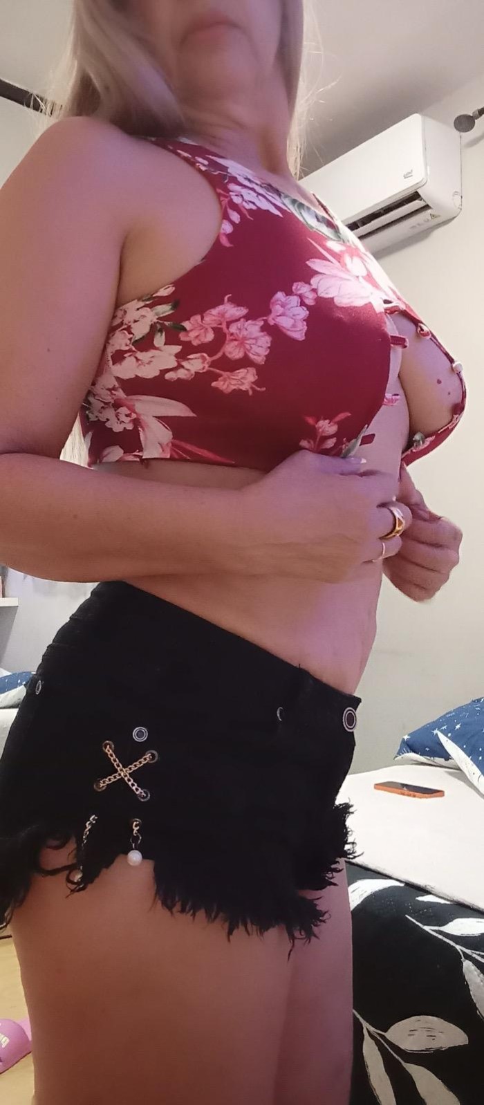 SENSUAL COMPLACIENTE UNICA DESEOSA DE SEXO