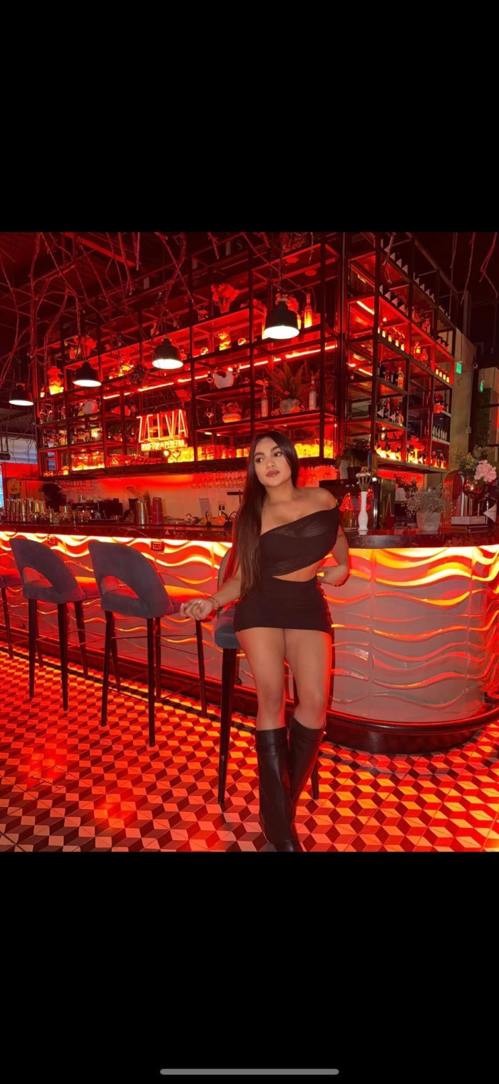 Jovencita en Marbella Centro piso privado