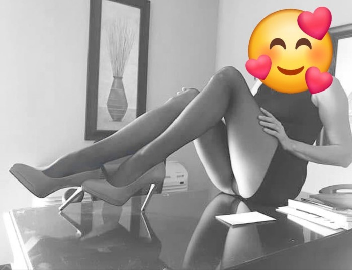 FIESTERITA MUY ARDIENTE CON GANAS DE PLACER A TOPE