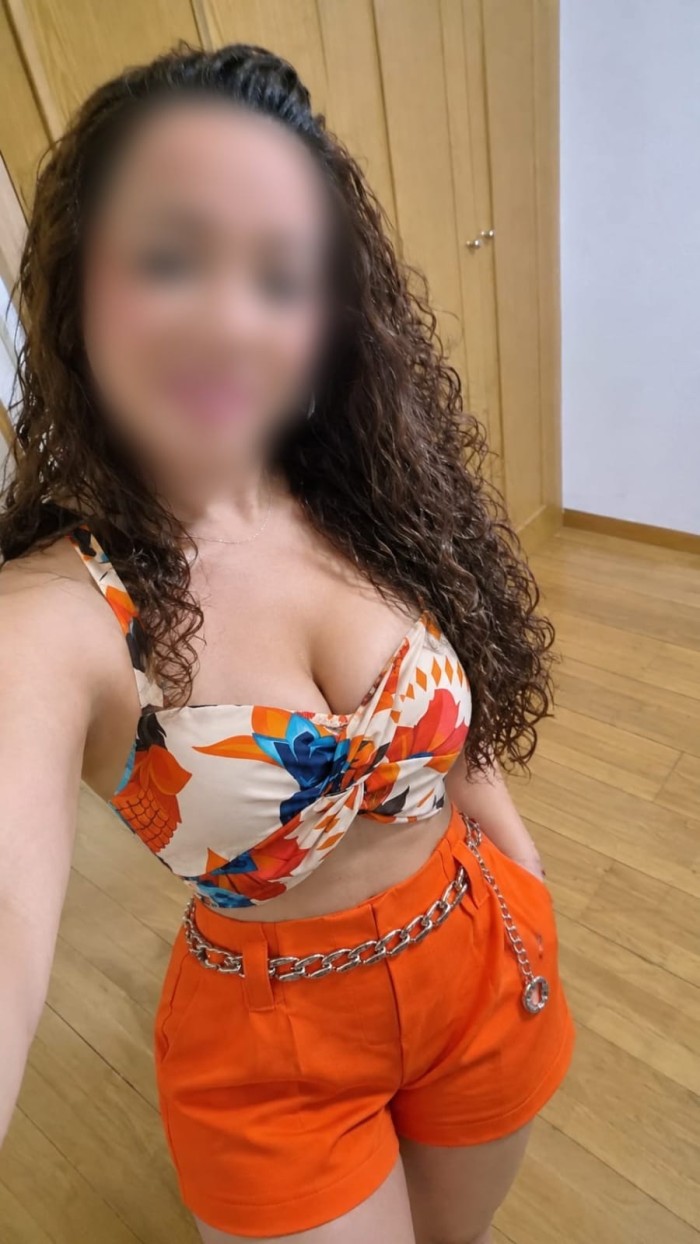 FIESTERITA MUY ARDIENTE CON GANAS DE PLACER A TOPE