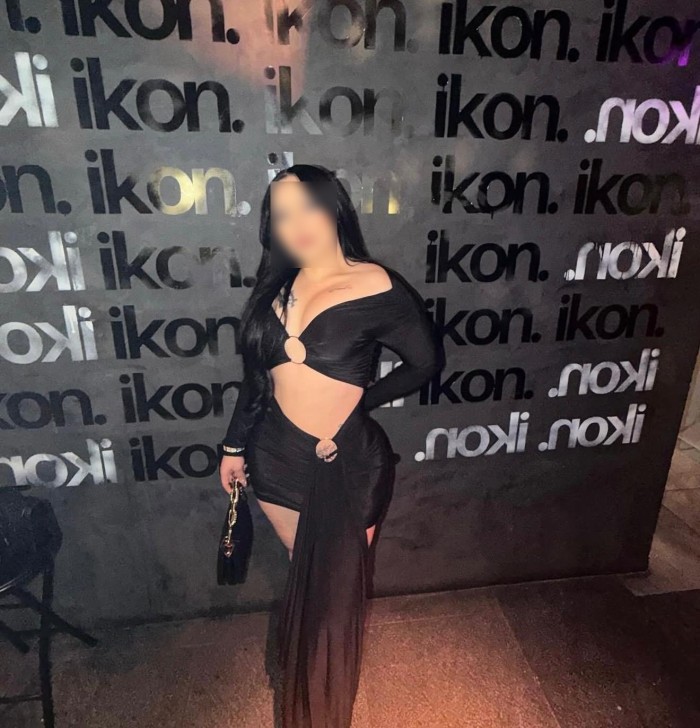 COLOMBIANA DELICIOSA Y ENTREGADA SOLO SALIDAS 24