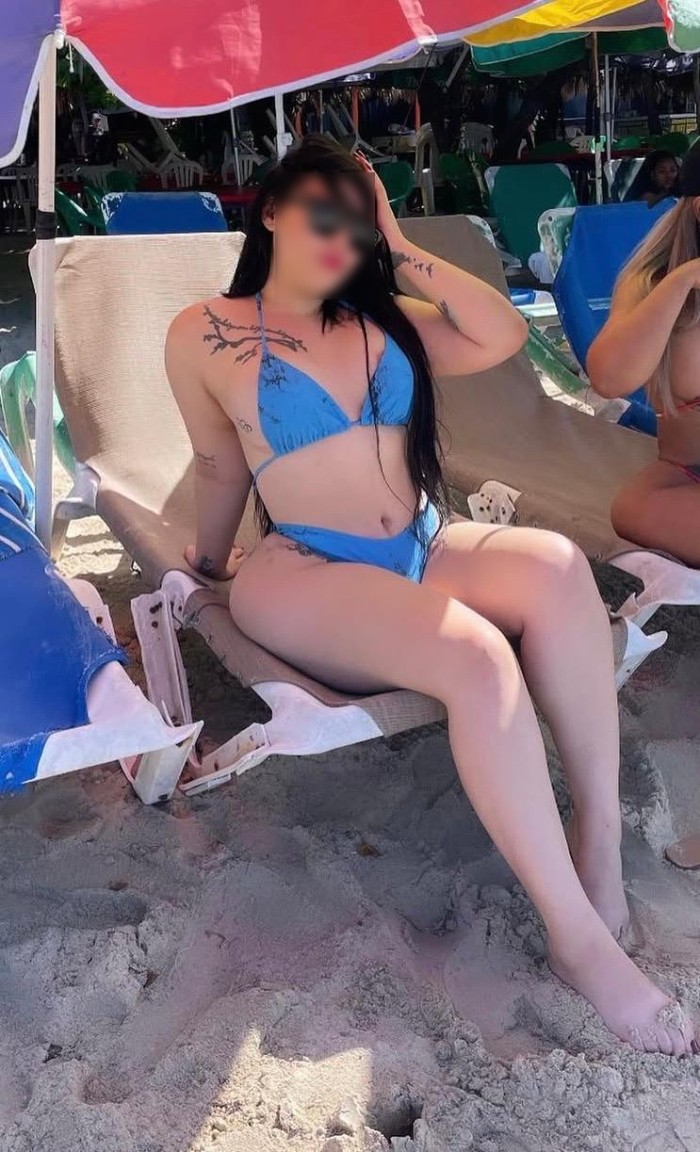 COLOMBIANA DELICIOSA Y ENTREGADA SOLO SALIDAS 24