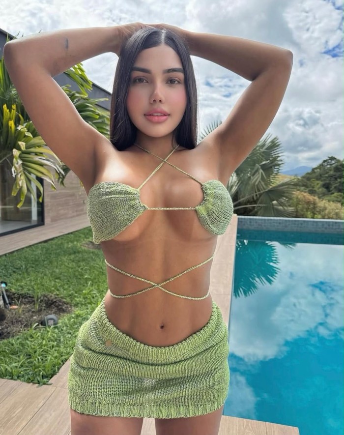 Colombiana super dulce muy guapa NOVEDAD