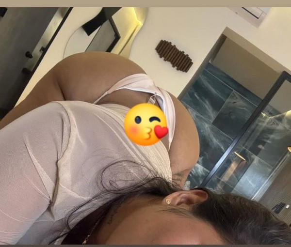 COLOMBIANA COMPLACIENTE Y MORBOSA