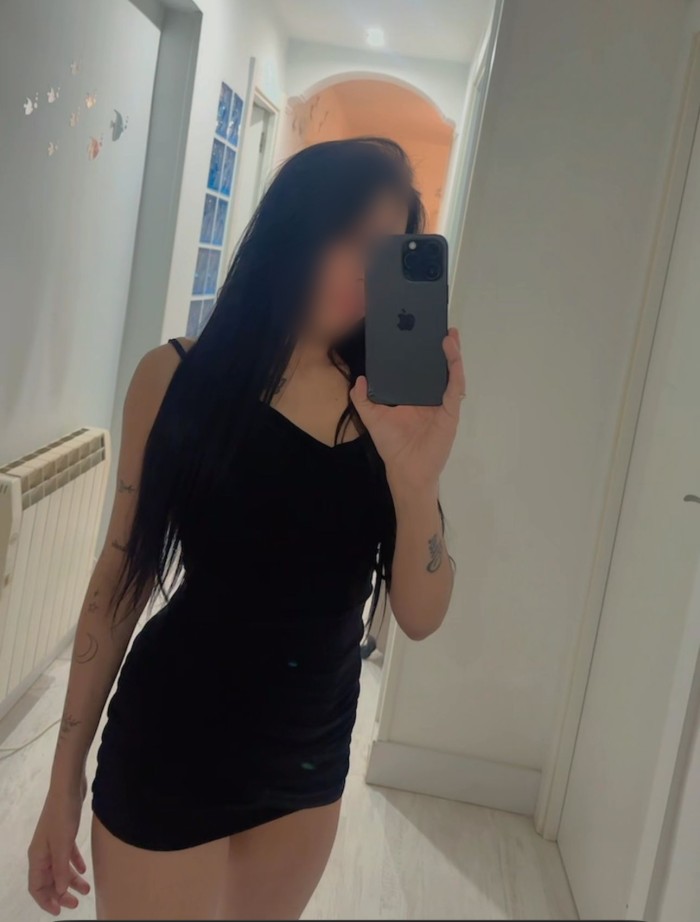 RECIÉN LLEGADA SEXY JOVEN LATINA