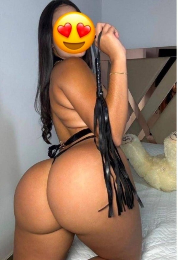 DANIELA ESPECTACULAR LATINA MUY ATREVIDA