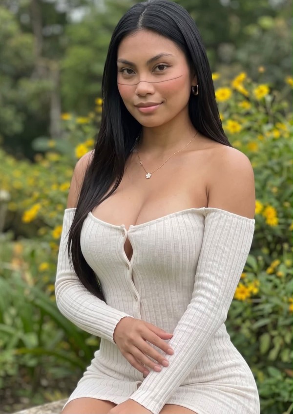CAMILA UNA EXPLOSICION DE CHICA EN LA CAMA