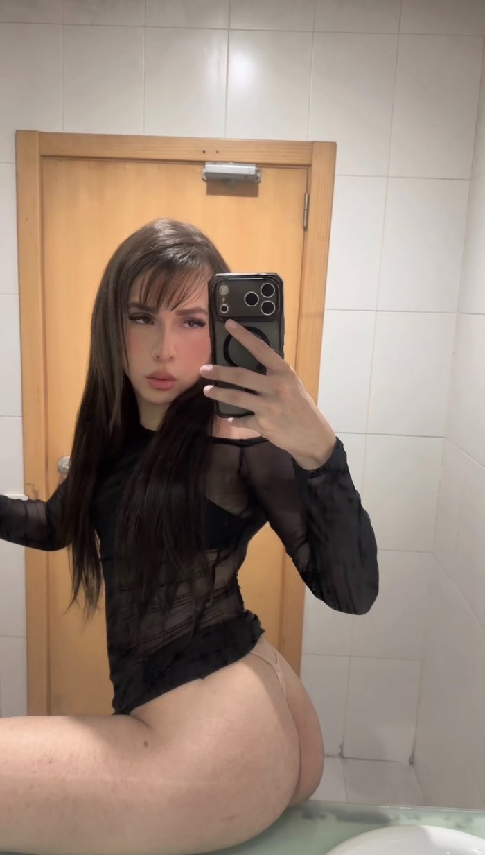 AMOR SOY VALERIA TU CHICA TRANS MAS SENSUAL Y RICA