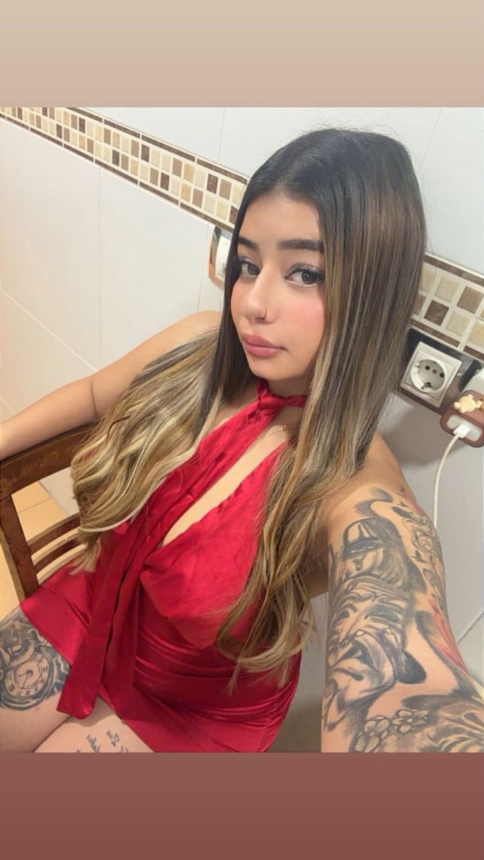 JOVENCITA DIVINA, CARIÑOSA Y MUY MORBOSA