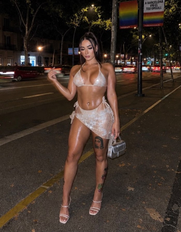 EN MALAGA TRANS FIESTERA EXQUISITA COMPLACIENTE