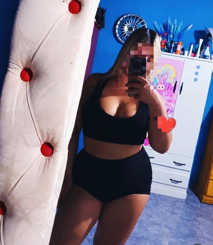 ARDIENTE SENSUAL VEN A PROBAR MI RICO CUERPO