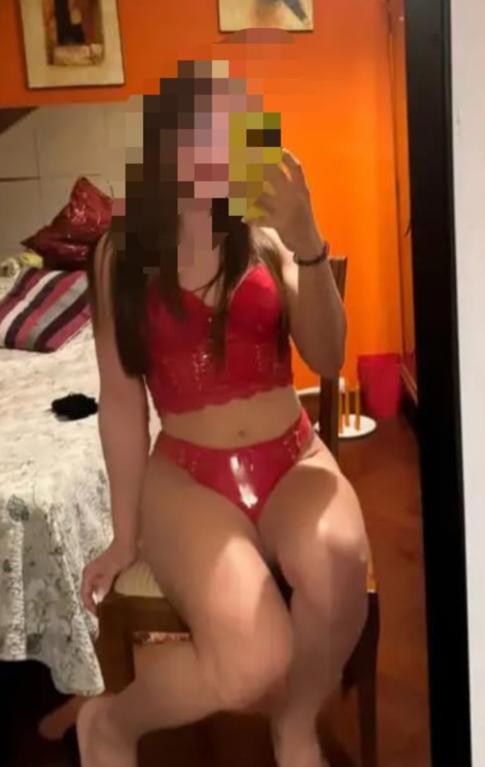 SENSUAL, CARIÑOSA Y CON UNA PICARDÍA IRRESISTIBLE