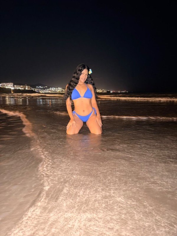 KATA UNA NIÑATA MUY CACHONDA Y CALIENTE