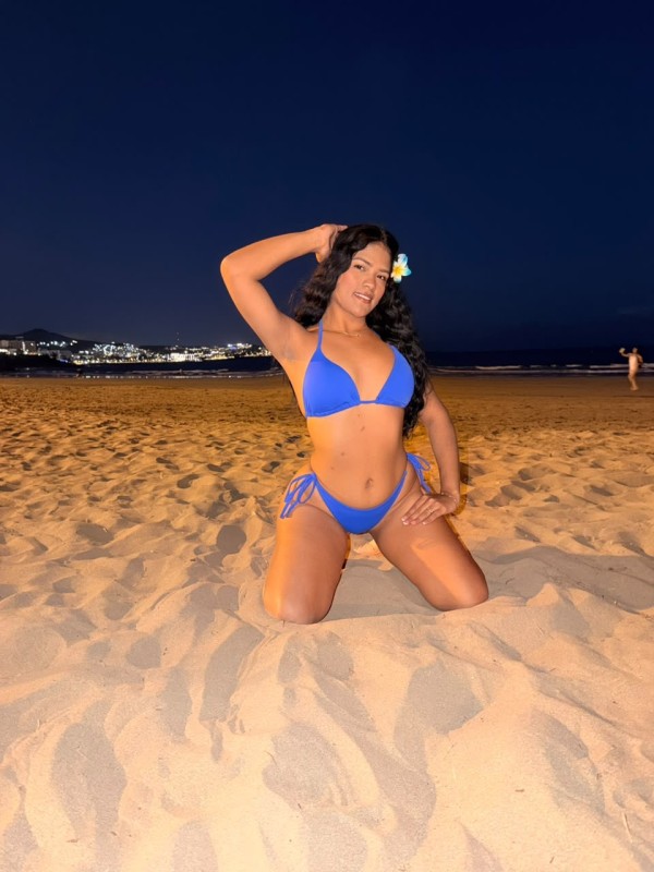 KATA UNA NIÑATA MUY CACHONDA Y CALIENTE