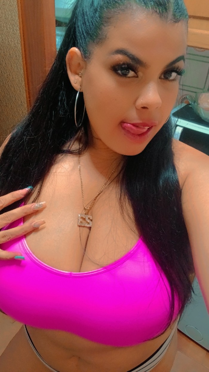 LLENAME DE TODO TU PLACER TETONA Y CACHONDA VIP