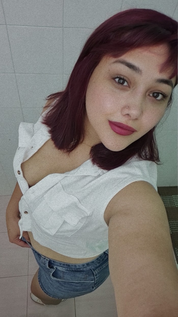 NOVEDAD MELISSA! CURVY JOVENCITA MORBOSA FIESTERA CACHONDA EN BENICARLO