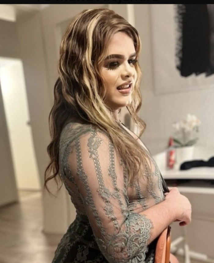 LA REINA DE LAS FIESTA Y DEL LAS MAMADAS PROFUNDAS