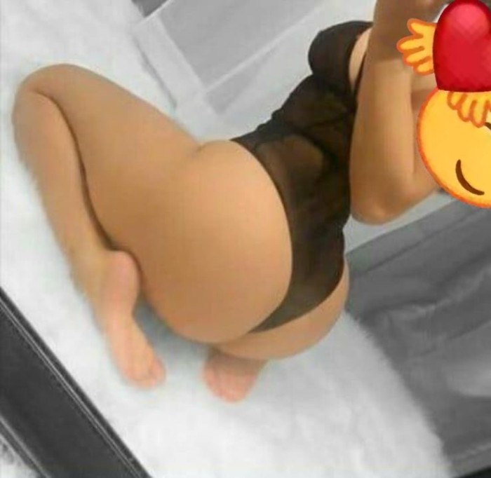 Chica latina en Tortosa