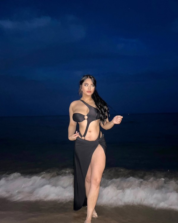 SHARICK JOVEN LATINA FIESTERA