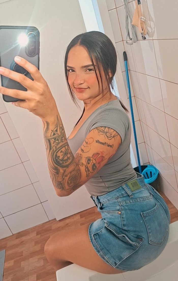 CACHONDA ARDIENTE FIESTERA BOMBA DE SEXO NOVEDAD
