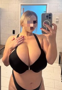 Rubia tetona XXl juegos eróticos videollamada hot