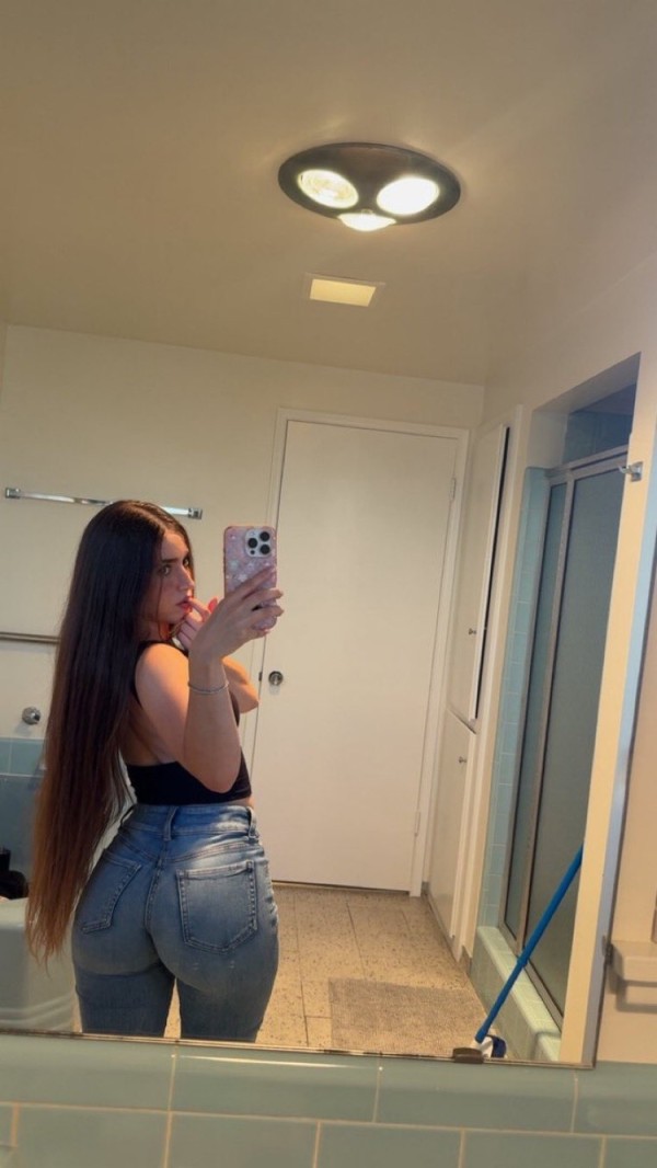 TU CHICA JOVENCITA EN FERROL 21 AÑOS