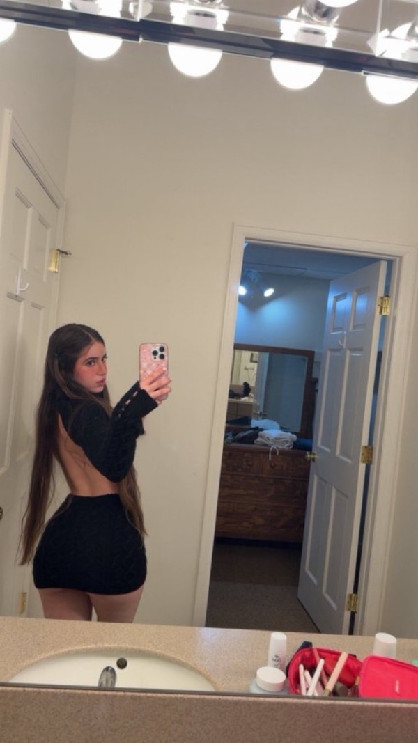 TU CHICA JOVENCITA EN FERROL 21 AÑOS