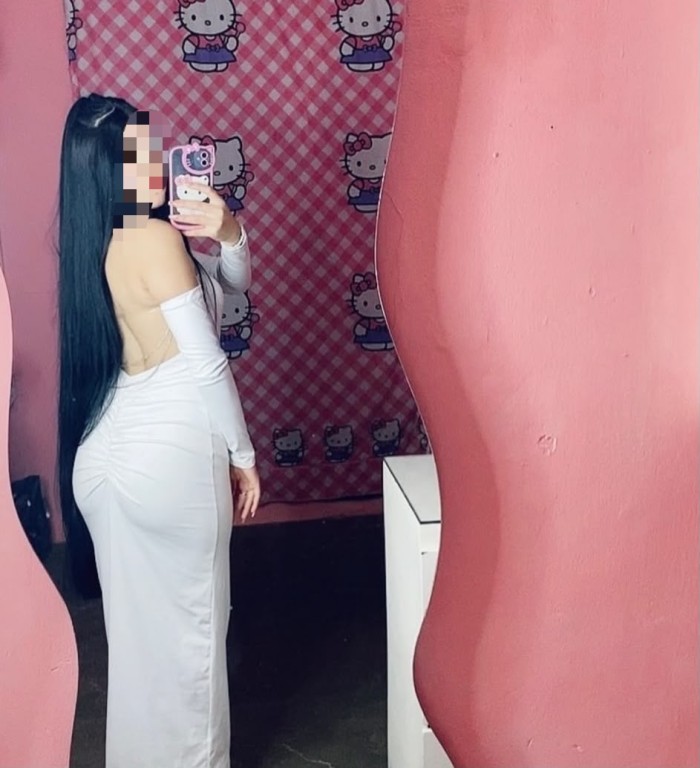 LATINA MUY CACHONDA, MENTE ABIERTA Y FIESTERA