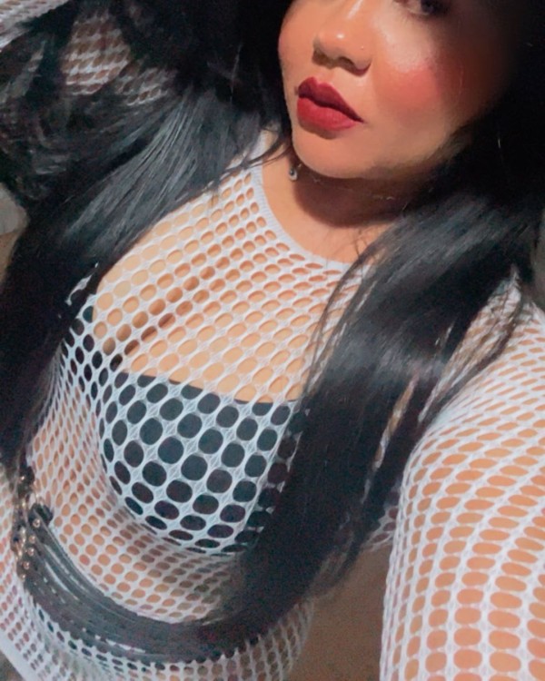 NUEVA MERIDA – CACHONDA FIESTERA FOLLADORA