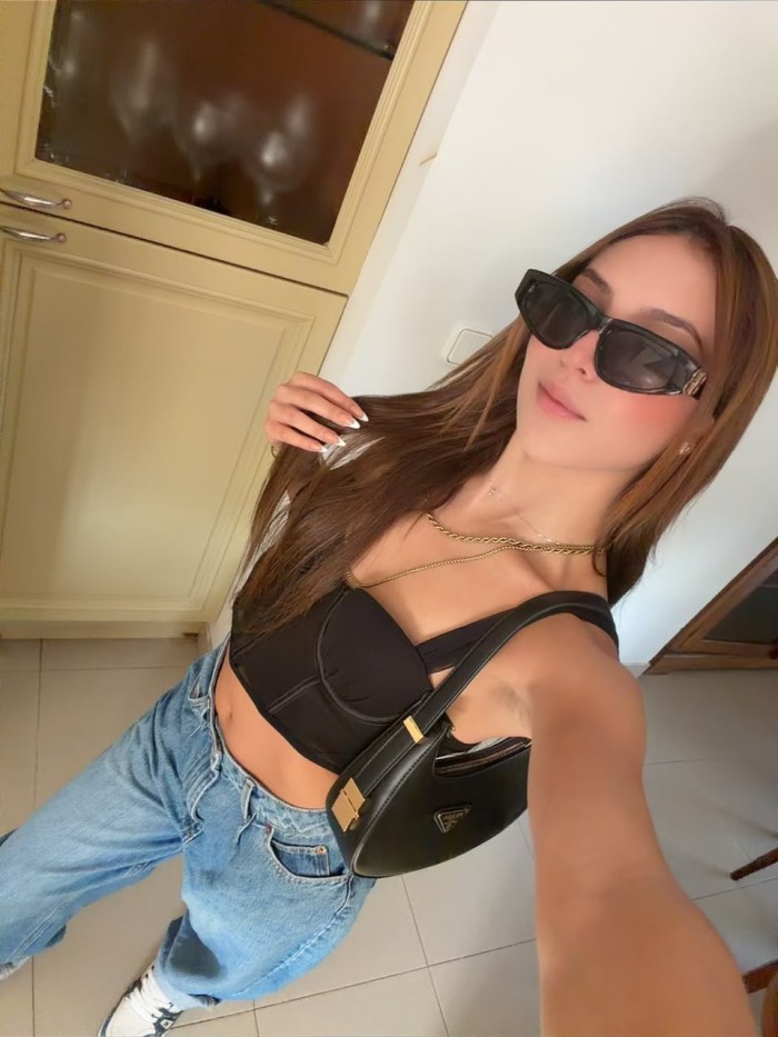 DELGADITA, TODO CERRADITO Y EXQUISITO