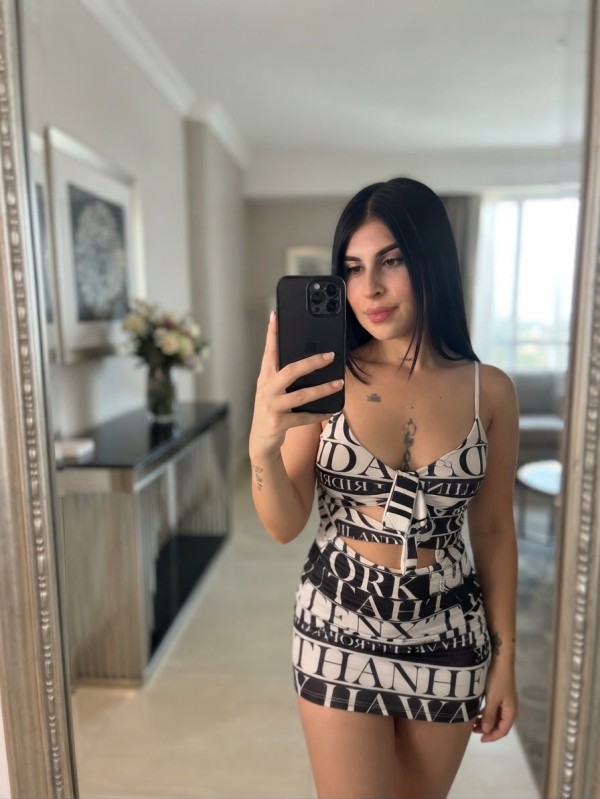 ZOE bonita morenita NUEVA en la ciudad