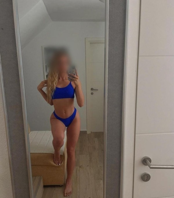 RUBIA MORBOSA ADICTA AL PLACER