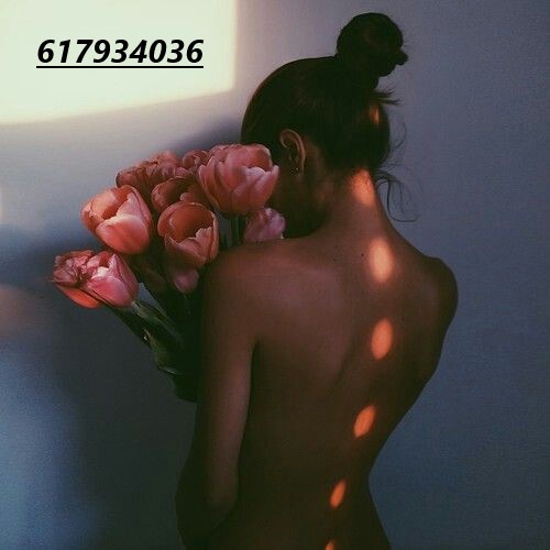 Ana chica trans como una mujer femenina de verdad