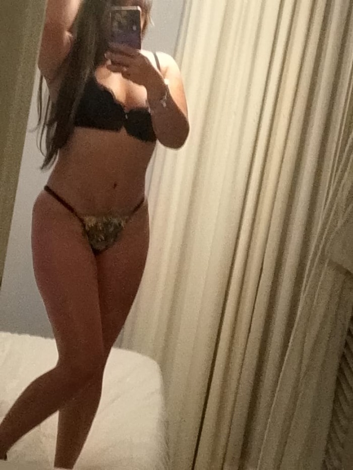 NOVEDAD KAROL EN HELLIN!! FIESTERA MORBOSA INDEPENDIENTE Y MUY CACHONDA