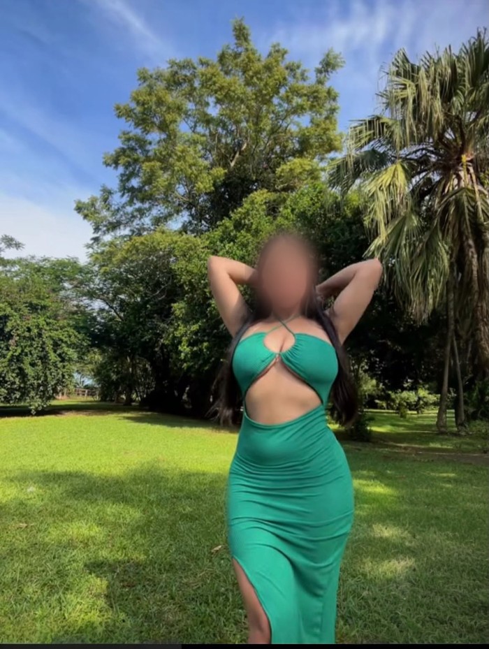 ELIANA NOVEDAD ACOMPAÑANTE JOVENCITA EXUBERANTE