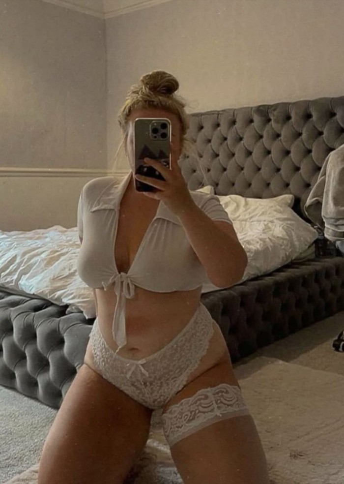 EN SABINILLAS ENCANTADORA ESCORT CURVI SEXY FIESTA